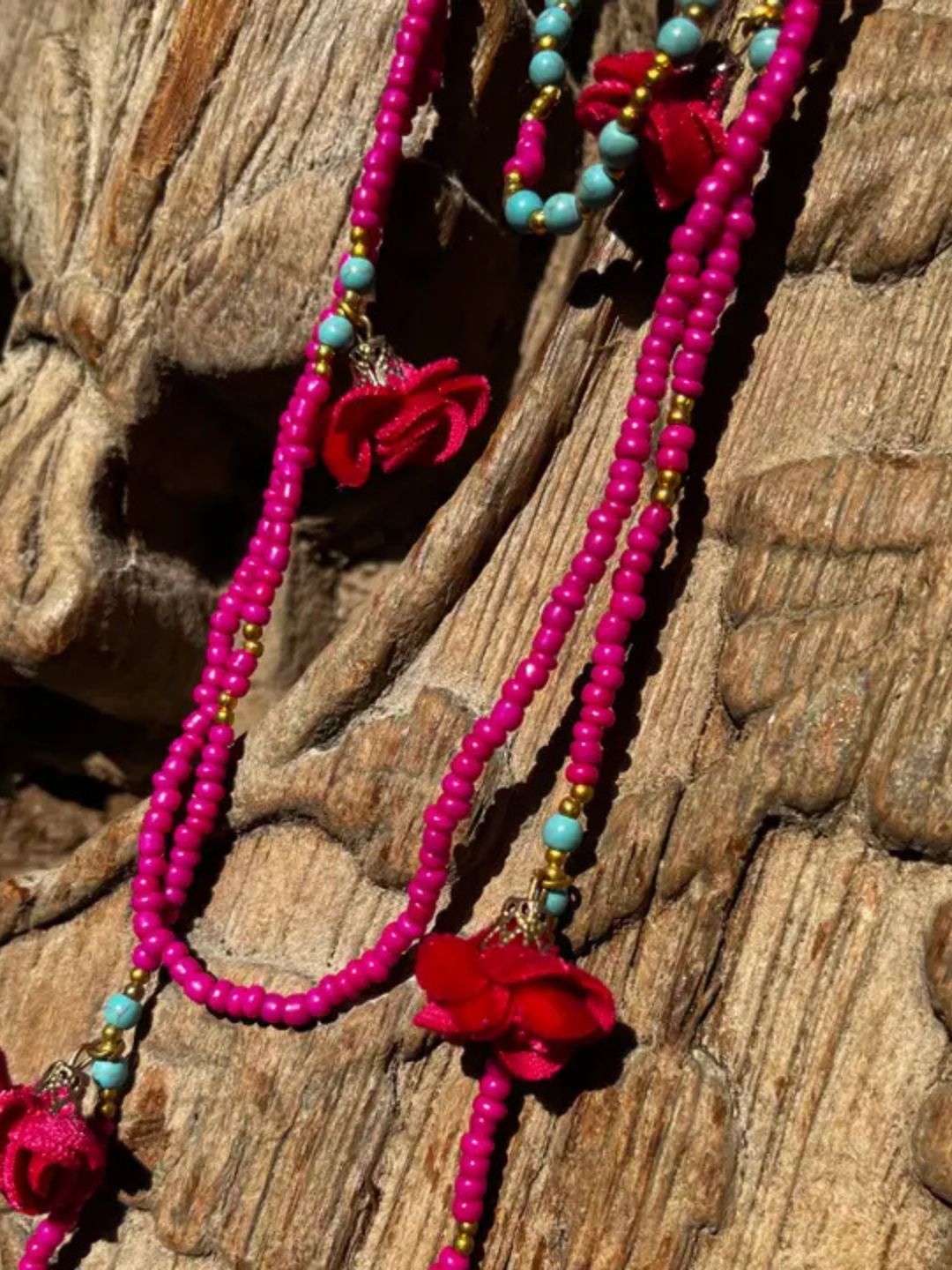 COLLANA TRE FILI – PERLE & FIORI Fucsia