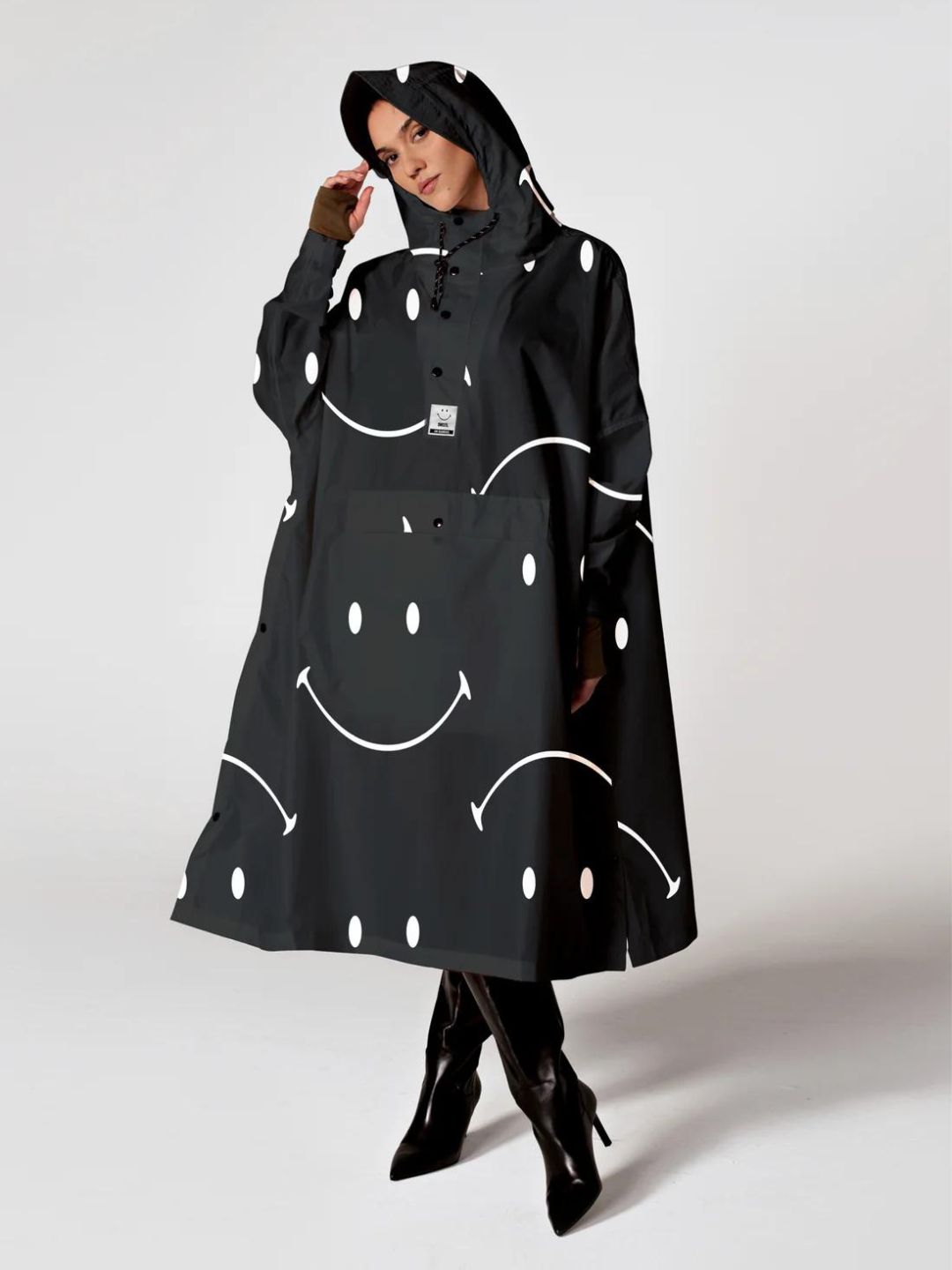 RAINKISS CLASSIC SMILE X SMILEY RAIN PONCHO P00005