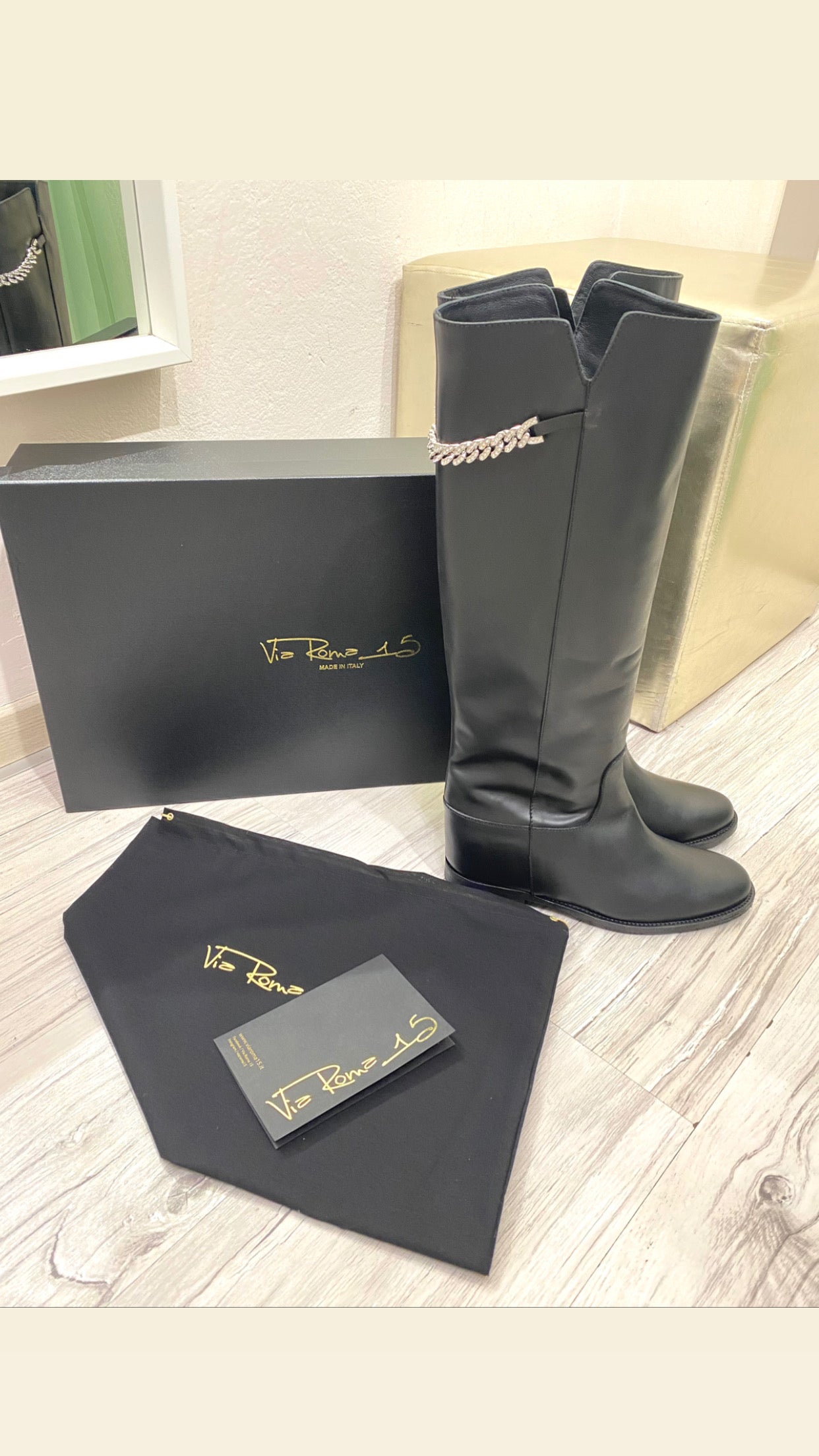 VIA ROMA 15 BLACK LEATHER BOOT WITH RHINESTONE CHAIN MALIBU' 3657