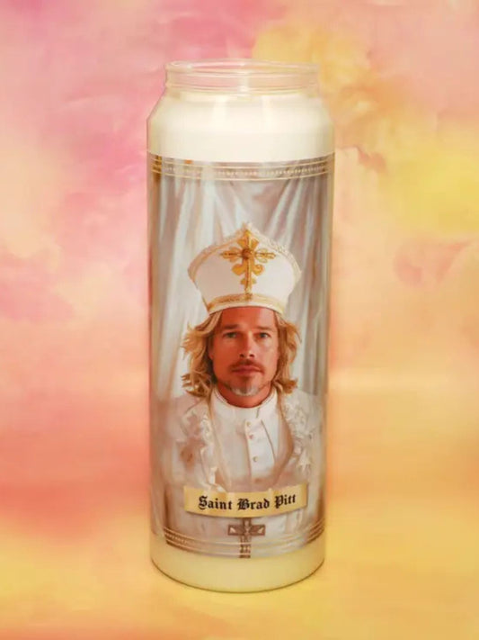 CANDELA RELIGIOSA CON BRAD PITT