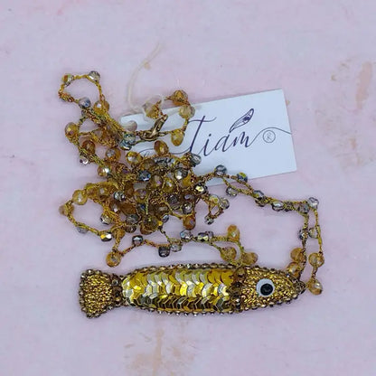 Collana Sardina dorata ricamata a mano con paillettes 060626-3
