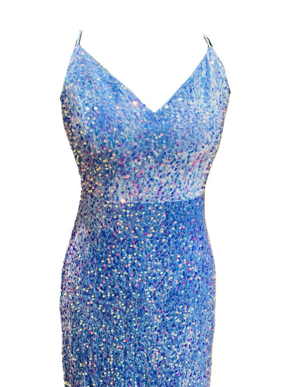 Curvy ceremonial dress in light blue velvet 509009