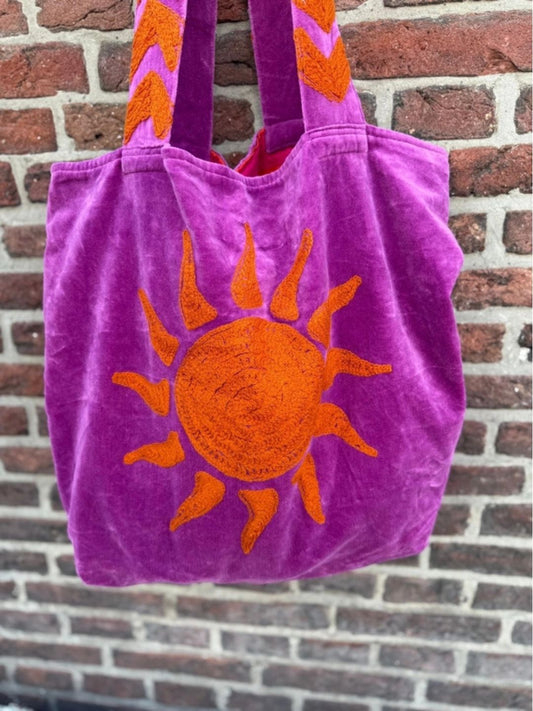 Borsa "Tout SUNCHASER" Ricamata a Mano Fucsia