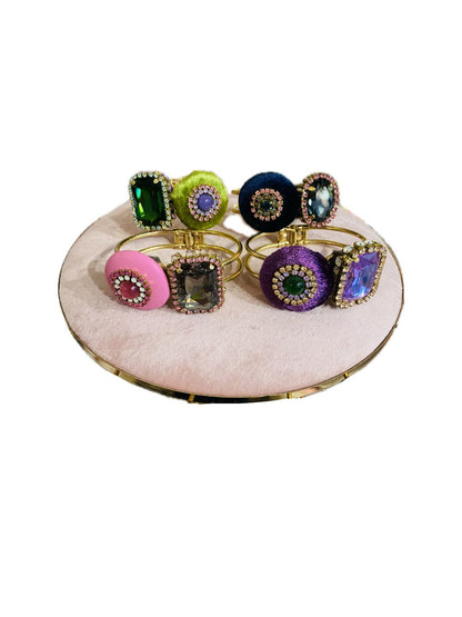 BRACCIALE RIGIDO CON CHARME BOTTONE