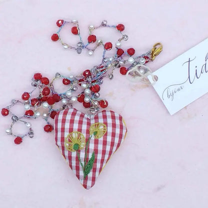 Collana con ciondolo Cuore ricamato a mano 060626-8